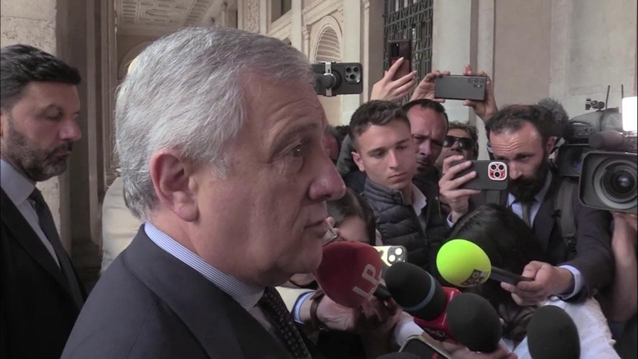 Medio Oriente, Tajani: "Favorevoli alla nascita di uno Stato palestinese che riconosca Israele"