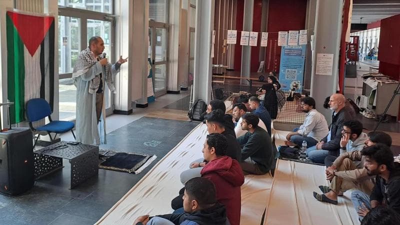 Hanno tutti ragione | Espiazione e sottomissione. Gli studenti torinesi rapiti dalla lezione di guerra santa con l'imam