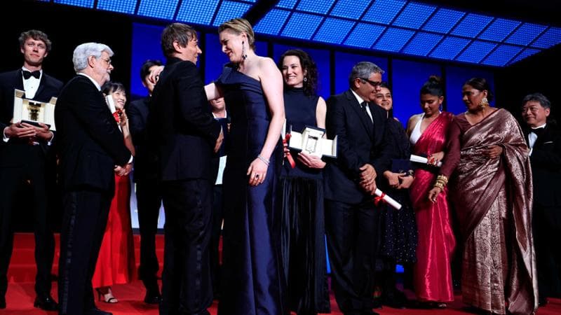 Vincitori Festival di Cannes 2024, tutti i film premiati. La Palma d’oro&nbsp;va ad ‘Anora’ di Sean Baker
