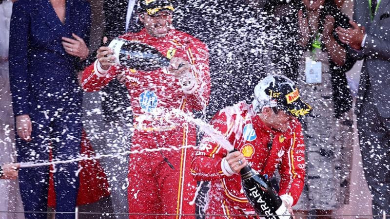 La festa di Leclerc a Montecarlo