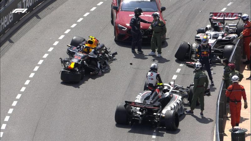 La Red Bull di Perez dopo l'incidente