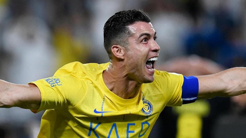 Ronaldo esulta dopo il secondo gol all'Al Ittihad