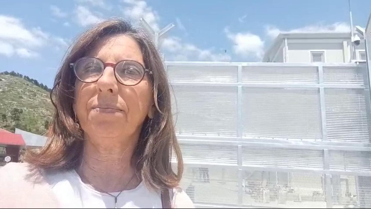 Braccio di ferro sull'ispezione all'hotspot in Albania. Negato l'accesso al parlamentare dei Verdi Angelo Bonelli