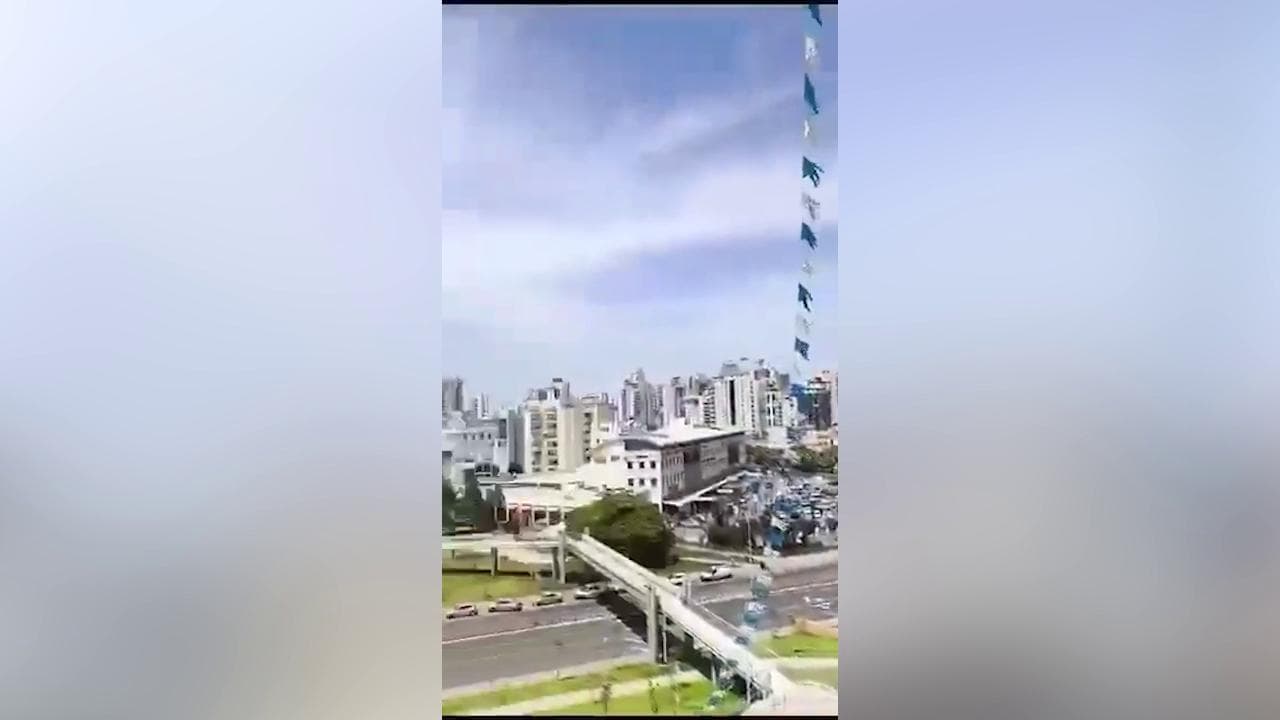 Israele,  Hamas lancia da Rafah missili su Tel Aviv: le immagini dai social