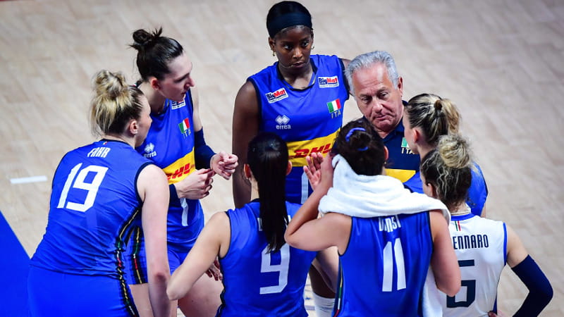Un time-out di Julio Velasco (volleyballworld)