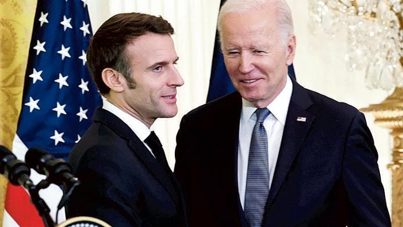 Emmanuel Macron e Joe Biden&nbsp;
