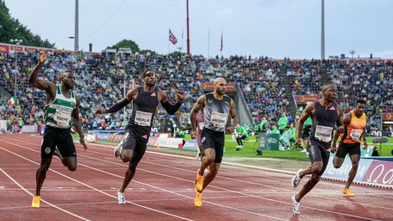L'arrivo dei 100 a Oslo, alla sinistra di Marcell Jacobs il sudafricano Akani Simbine