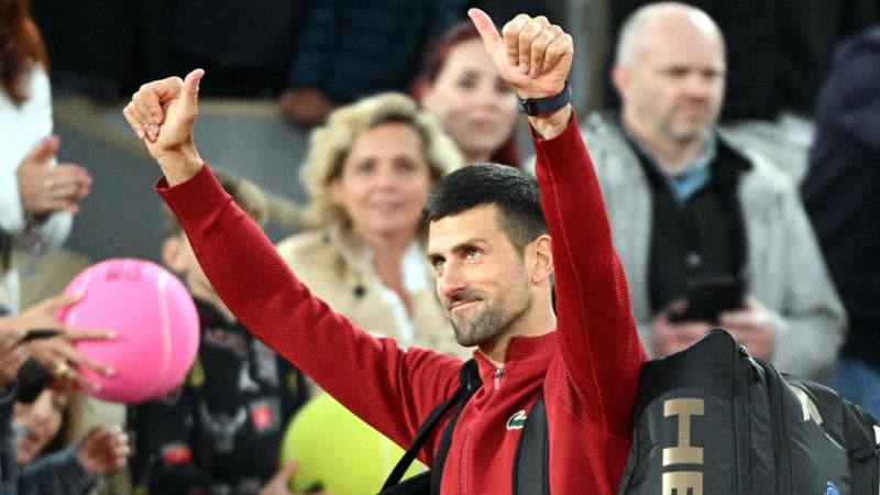 Djokovic saluta il pubblico