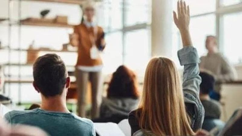 Giovani in fuga e immigrati che nessuno fa arrivare: l’Italia nella trappola dell’inverno demografico