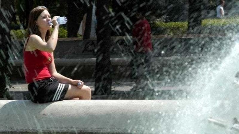 Previsioni meteo, ancora piogge ma a metà settimana arriva la svolta. Ecco quando arriverà l’estate
