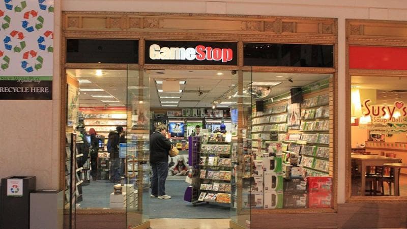UN NEGOZIO GAMESTOP