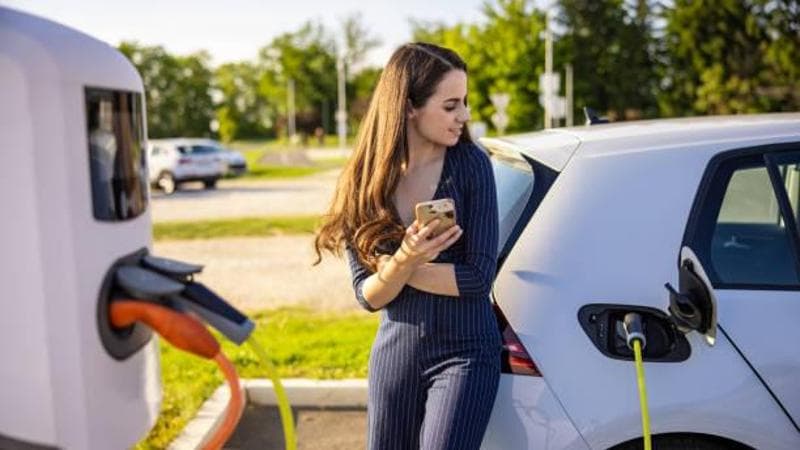 Sorpresa sull’auto: esauriti in un giorno gli aiuti per l’elettrica