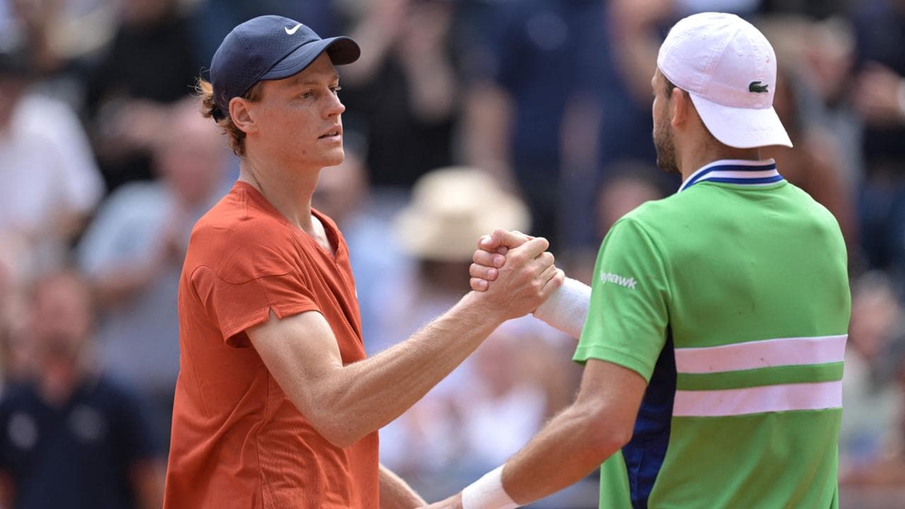 Il saluto a fine match tra Sinner e Dimitrov