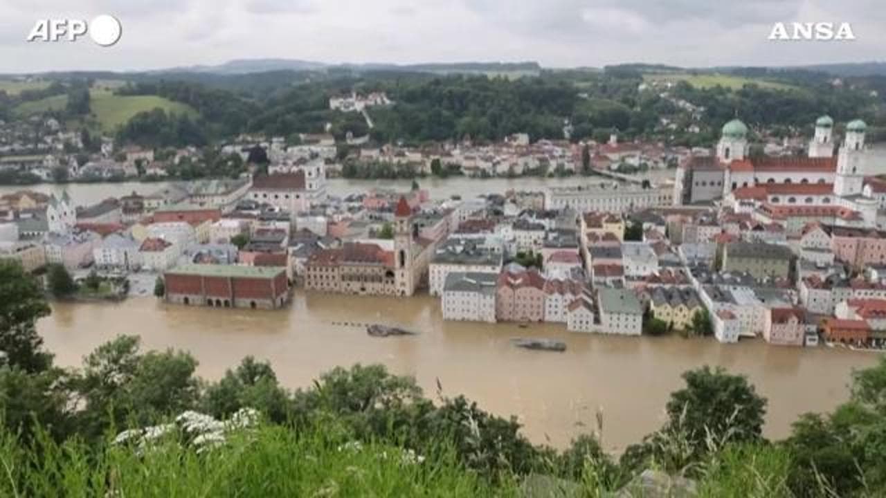 Germania, forti piogge: la città bavarese di Passau sommersa dall'acqua dei fiumi