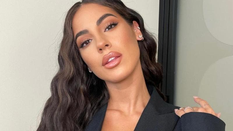 Vita da influencer, Giulia De Lellis: “Scappavo dalle ripetizioni per leggere i libri di moda. Devo tutto a Maria De Filippi. E oggi sogno una famiglia”