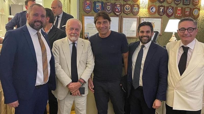 Antonio Conte con il presidente De Laurentiis