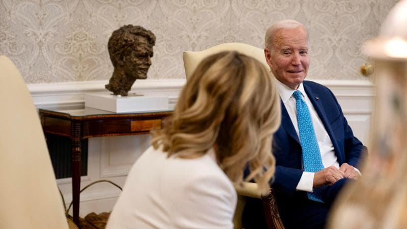 Joe Biden con Giorgia Meloni nel marzo scorso