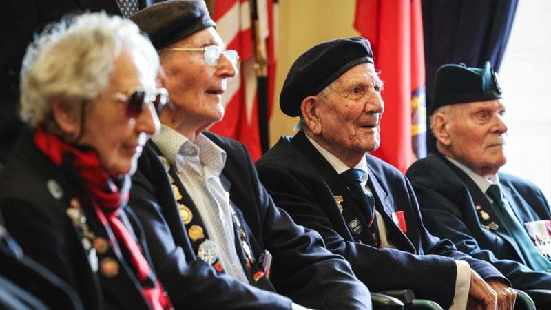 La lezione dei reduci 80 anni dopo il D-Day, lo sbarco in Normandia: “La guerra è orrenda, speriamo non torni”