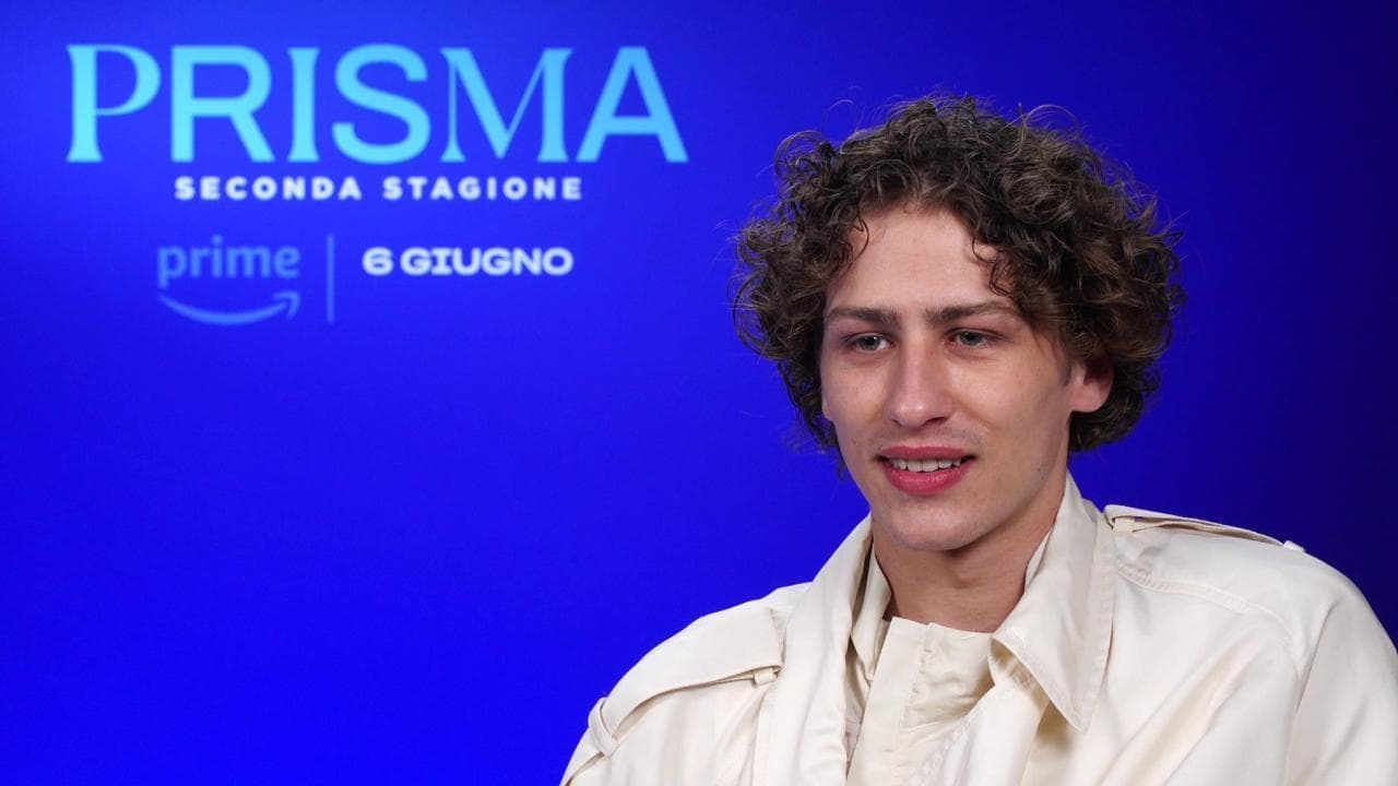 Mattia Carrano, due volte adolescente in Prisma: "Fiero di far parte di una serie che ha aiutato i ragazzi a fare coming out"