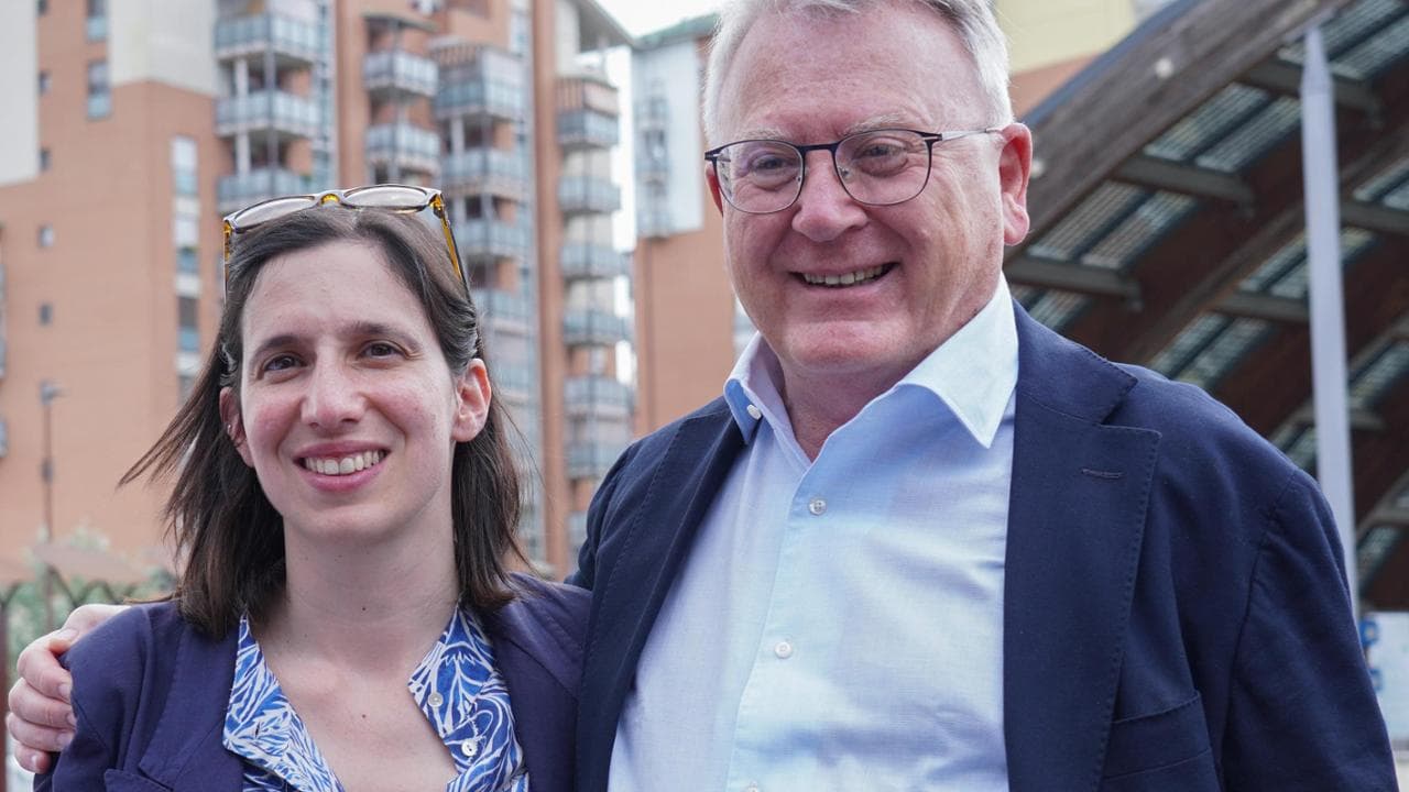 La segretaria del Pd Elly Schlein con Nicolas Schmit in una foto di repertorio
