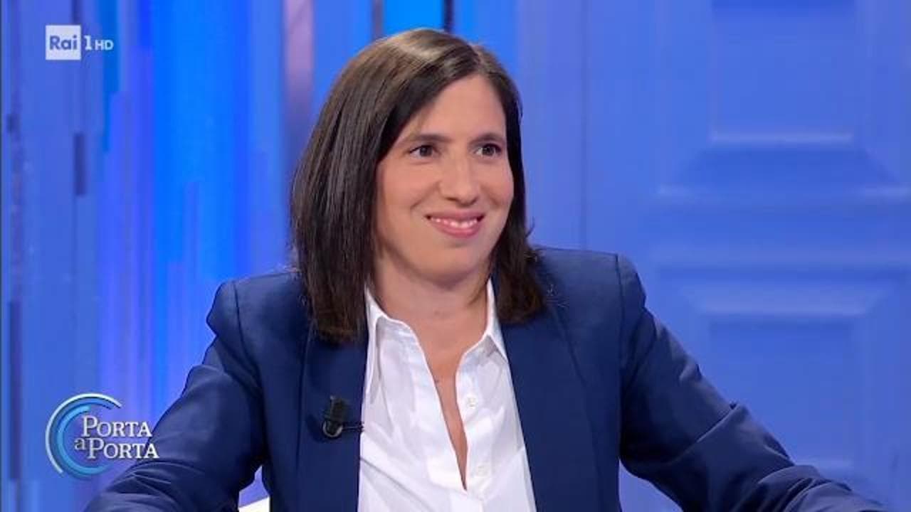 Pd, Elly Schlein: "Basta antiabortisti nei consultori per fare pressione sulle donne"