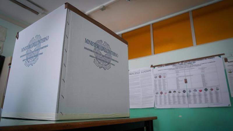 Non solo Europee: si vota per la Regione Piemonte e in 3698 comuni. Occhi puntati su Bari, Firenze e Cagliari