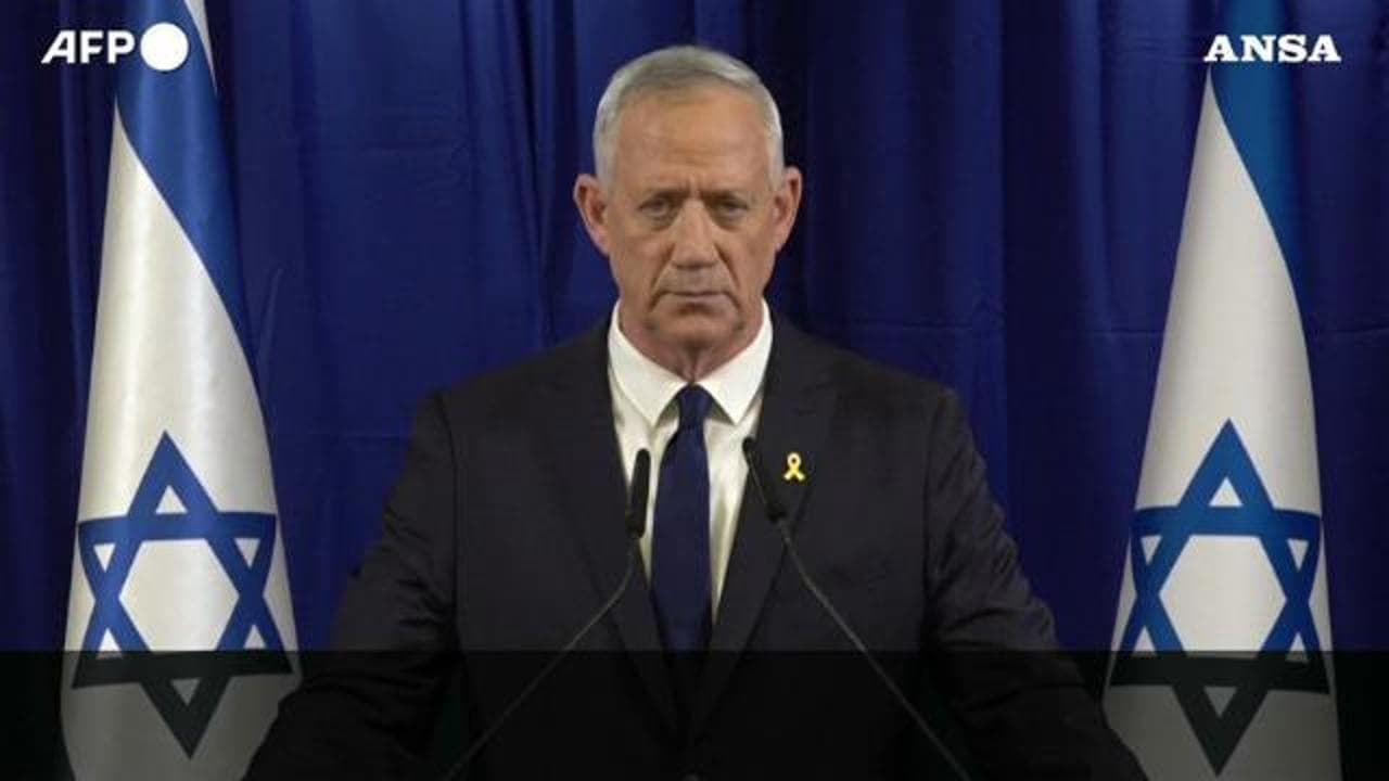 Israele, Gantz si dimette dal governo: "Lascio col cuore pesante ma pieno"