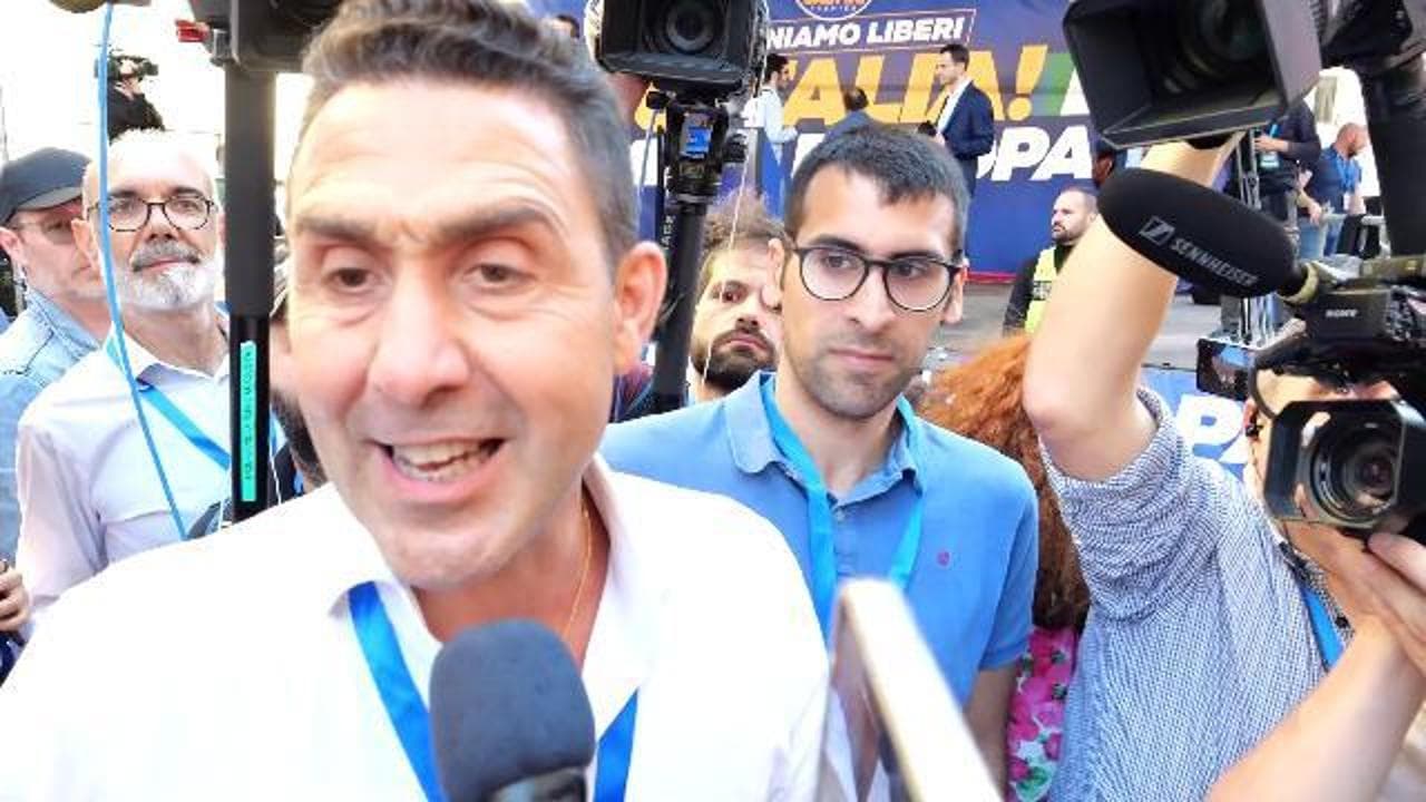 Vannacci: "Bossi? Un amico che cambia bandiera è un traditore"