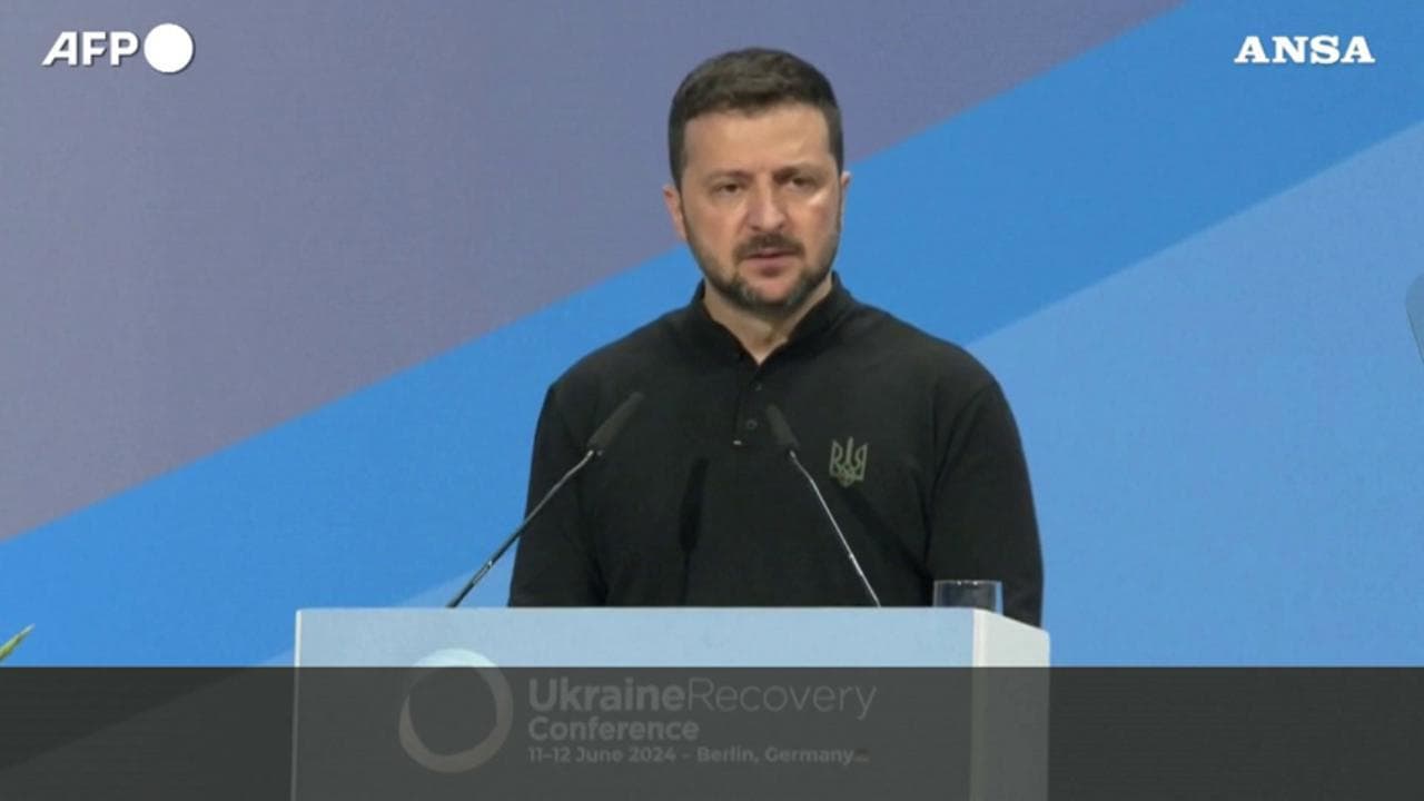 Zelensky: "Il vantaggio della Russia è la superiorità nei cieli"