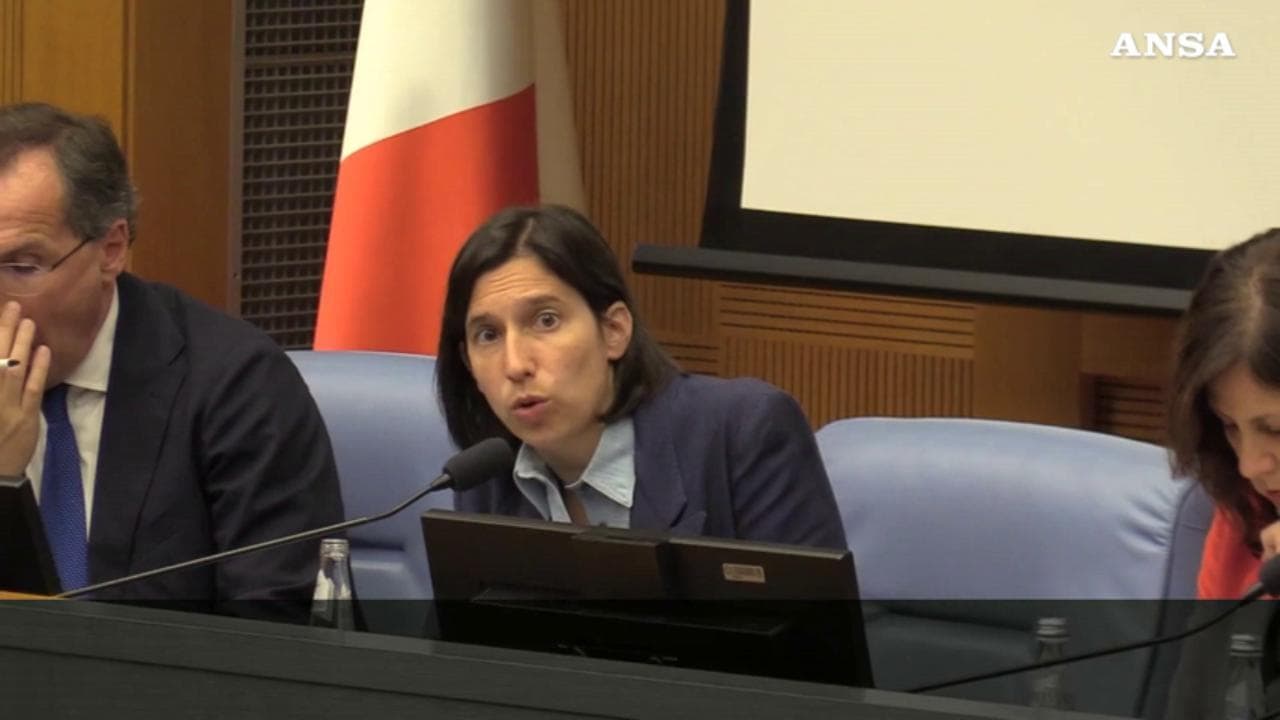 Schlein ai parlamentari Pd: "Ora fermiamo autonomia e premierato"