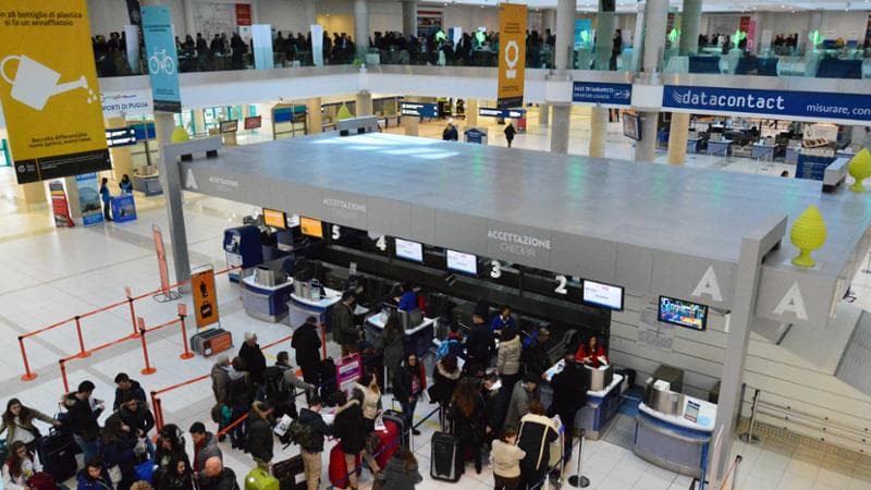 Bari - Aeroporto di Bari Palese.Foto ARCIERI
