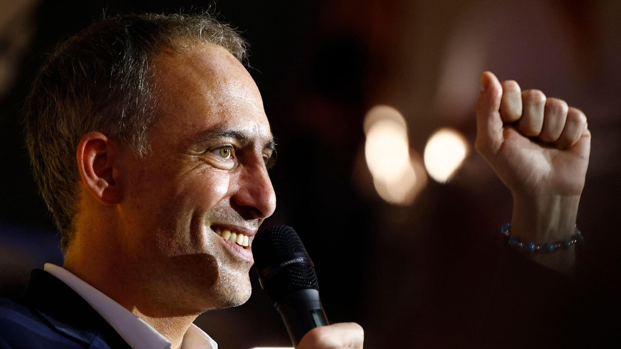 Fransa'da Glucksmann tavır alıyor: “Solun birliğinden yana olacağım”. Le Maire'in eleştirisi anında geldi: “Programları tam bir yanılsamadır”