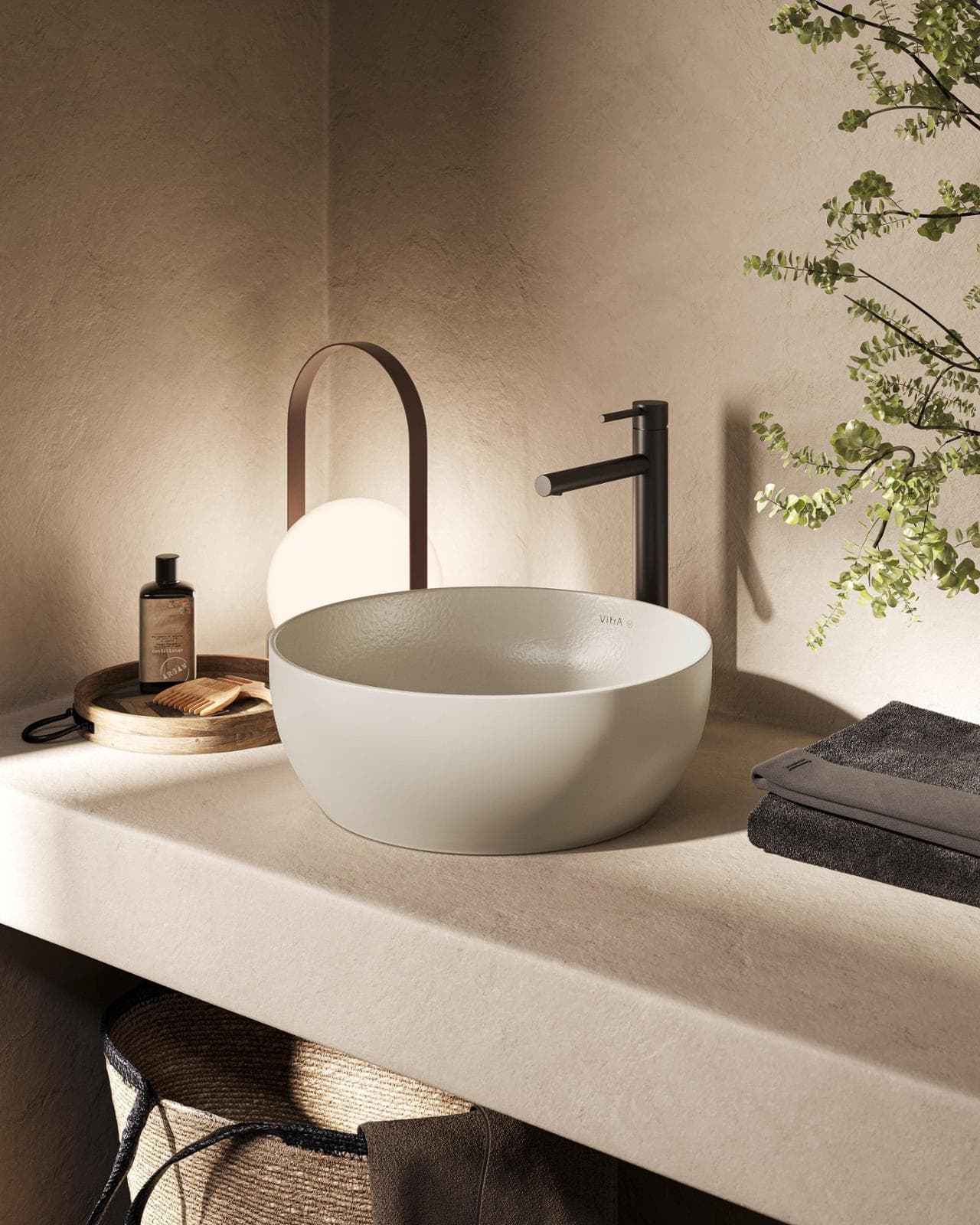 Il lavabo è disponibile in beige opaco e in forme diverse. L'azienda proporrà altri prodotti e colori in ceramica riciclata