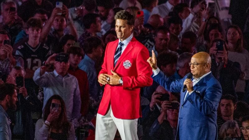 Tom Brady e il suo discorso già nella storia dello sport: “La vita è dura come il football, per avere successo non devi essere speciale, siate coerenti, determinati e disposti a lavorare”