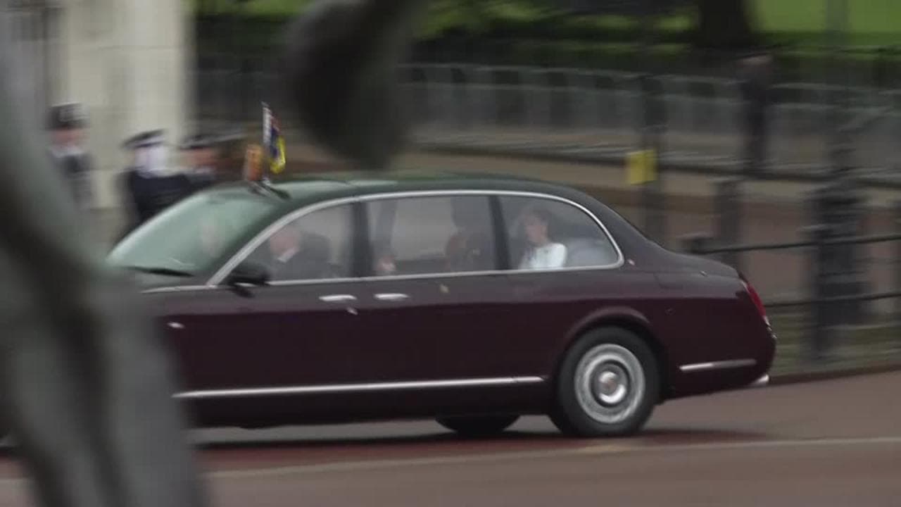 Kate arriva a Buckingham Palace per il compleanno del re: è il primo evento pubblico dall'annuncio del cancro