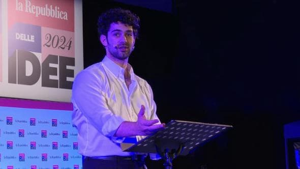 La denuncia di Massimiliano Caiazzo contro gli stereotipi di genere 