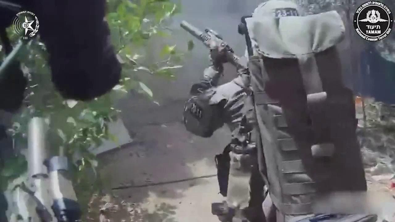 Il frastuono, gli spari, le prime parole di Noa nel video inedito del blitz: "Emozionatissima, ho solo paura"