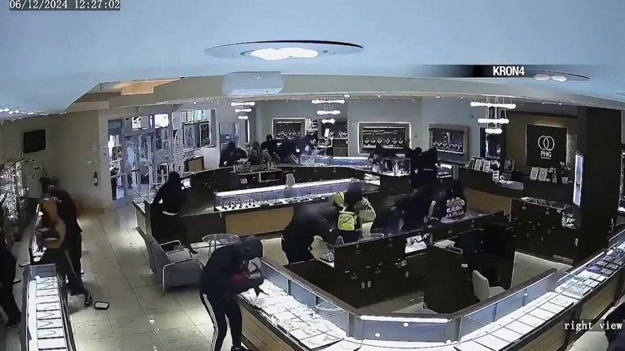 California, rapina da film in gioielleria: venti ladri in azione per un colpo molto grosso e senza vittime