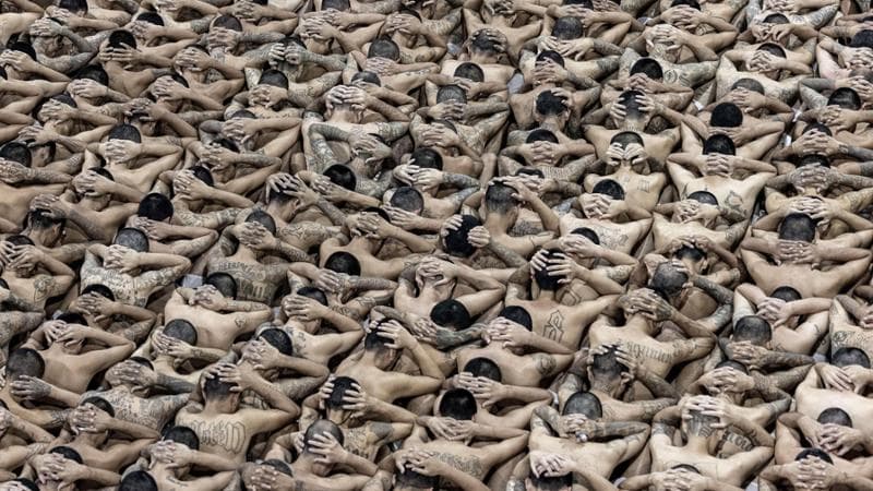 El Salvador, 2mila detenuti trasferiti nel mega-carcere di Tecoluca