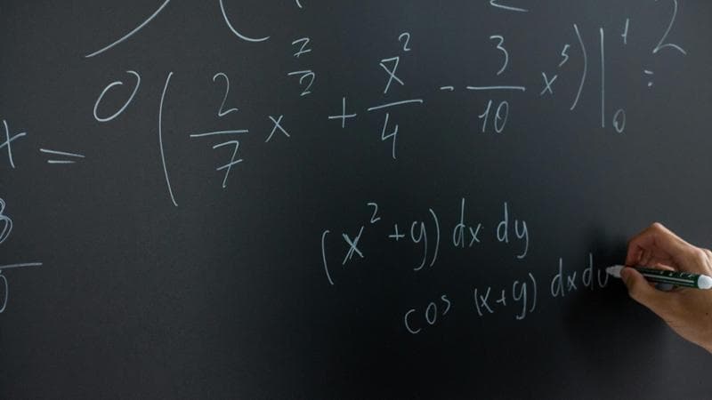 Maturità, i cinque consigli per la prova di matematica. Gli argomenti su cui prepararsi