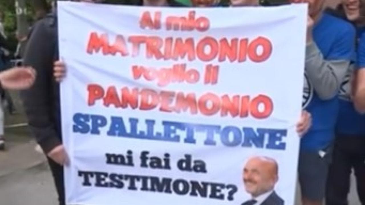 Euro 2024, il tifoso lo invita al matrimonio, Spalletti lo avvisa: "Guarda che poi vengo, oh"