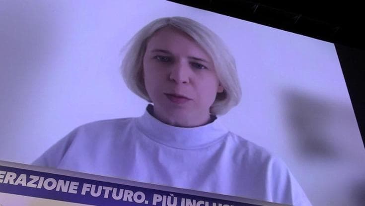 Vera Politkovskaja e il bivio di chi critica Putin: "O scappi o rischi la vita"