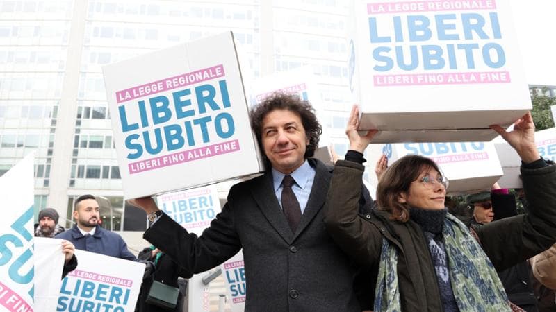 ‘Fine vita’ di nuovo alla Consulta. Altolà del governo: “Spetta al Parlamento”. Cappato: “Sono inerti e vogliono la nostra condanna”