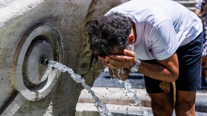 10/07/2023 Roma, Caldo e turisti a Roma