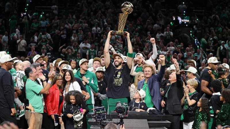 I Celtics festeggiano il titolo