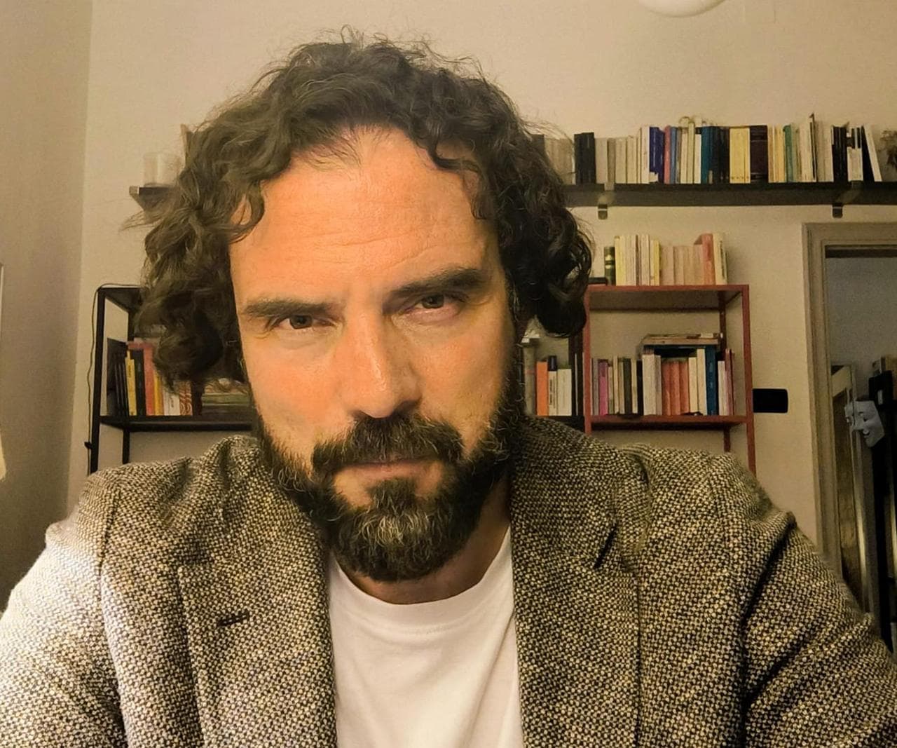 Il professor Yahis Martari