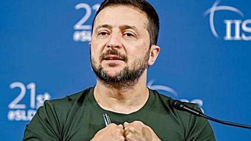 TOPSHOT - Ukraine's President Volodymyr Zelensky speaks during the 21st Shangri-La Dialogue summit at the Shangri-La Hotel in Singapore on June 2, 2024. (Photo by NHAC NGUYEN / AFP)