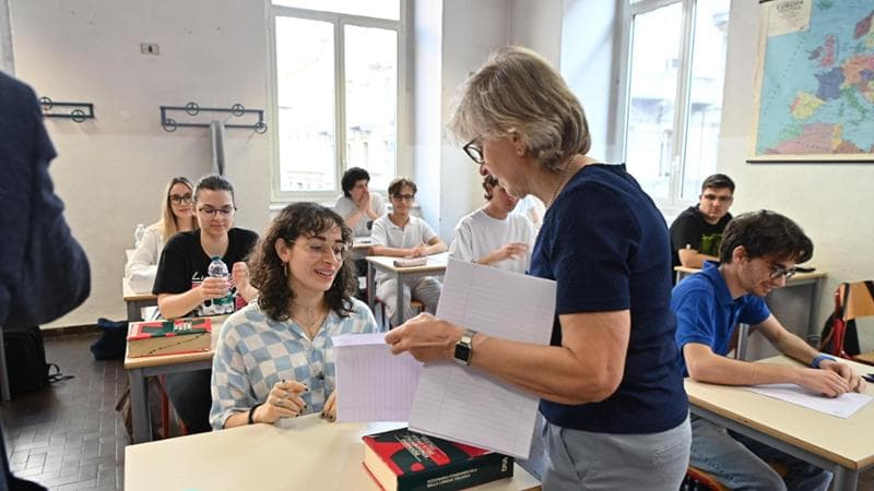 Le tracce della prima prova di italiano alla maturità 2024: da Pirandello a Rita Levi Montalcini all’atomica fino al diario nell’era digitale