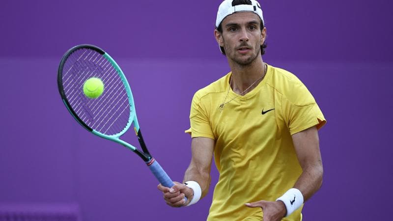 Lorenzo Musetti contro il britannico Billy Harris at Queen's