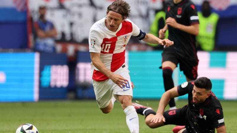 epa11422920 Luka Modric of Croatia in action during the UEFA EURO 2024 group B match between Croatia and Albania in Hamburg, Germany, 19 June 2024.  EPA/ABEDIN TAHERKENAREH